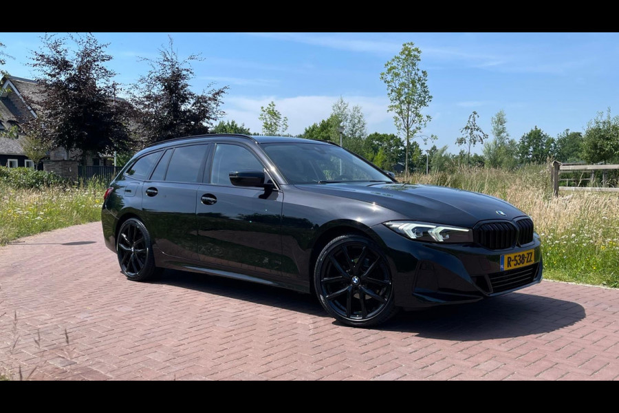 BMW 3 Serie Touring 318i Facelift model | Sportstoelen | 19 Inch | NL-Auto |