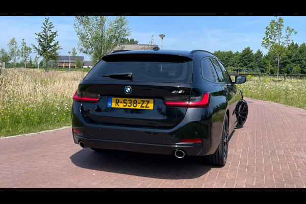 BMW 3 Serie Touring 318i Facelift model | Sportstoelen | 19 Inch | NL-Auto |