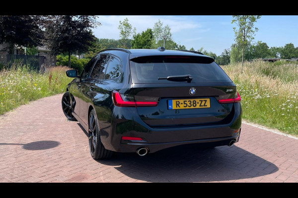 BMW 3 Serie Touring 318i Facelift model | Sportstoelen | 19 Inch | NL-Auto |