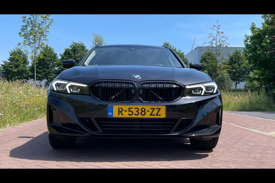 BMW 3 Serie Touring 318i Facelift model | Sportstoelen | 19 Inch | NL-Auto |