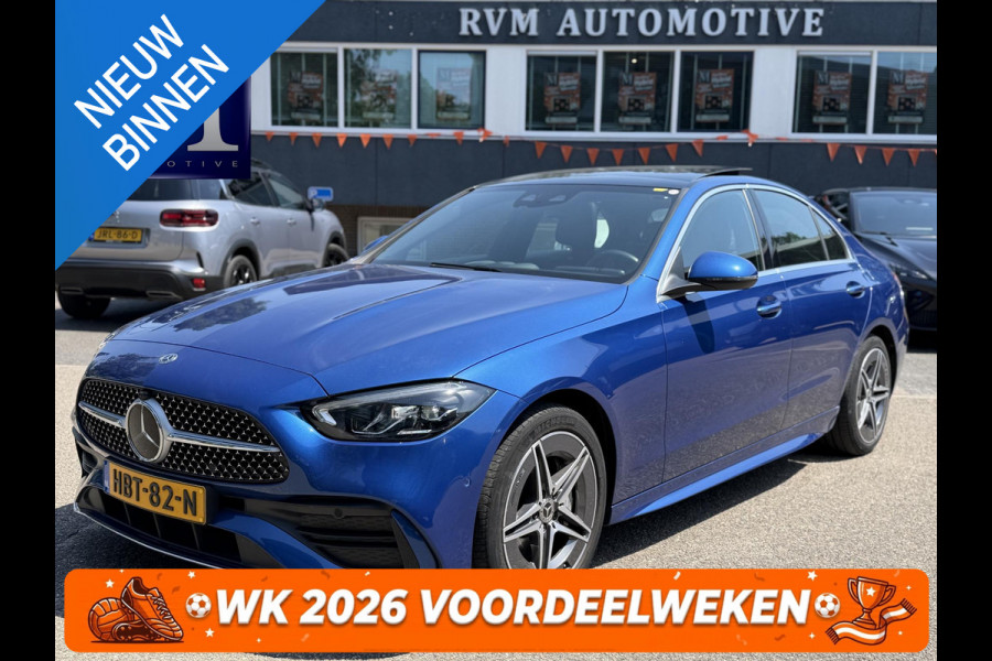 Mercedes-Benz C-Klasse 300 e AMG Line Limited PHEV | VAN € 42.900,- VOOR € 39.877,- | UW WK-VOORDEEL: € 3.023,- | PANORAMADAK | DISTRONIC (ACC) | ACHTERUITRIJCAMERA | DODEHOEKASSISTENT | AMBIENT LIGHTING | MERCEDES-DEALER ONDERHOUDEN | RIJKLAAR MET 12 MAANDEN BOVAG GARANTIE |
