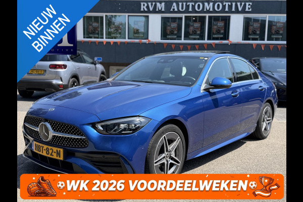 Mercedes-Benz C-Klasse 300 e AMG Line Limited PHEV | VAN € 42.900,- VOOR € 39.877,- | UW WK-VOORDEEL: € 3.023,- | PANORAMADAK | DISTRONIC (ACC) | ACHTERUITRIJCAMERA | DODEHOEKASSISTENT | AMBIENT LIGHTING | MERCEDES-DEALER ONDERHOUDEN | RIJKLAAR MET 12 MAANDEN BOVAG GARANTIE |