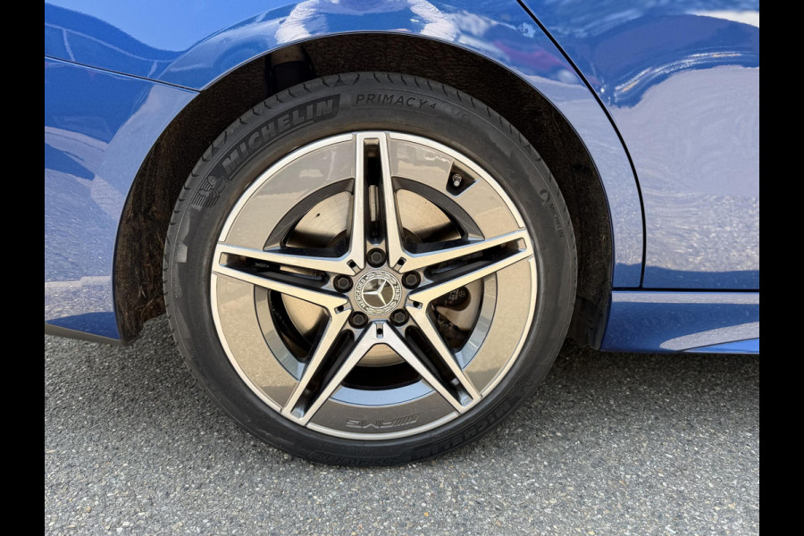 Mercedes-Benz C-Klasse 300 e AMG Line Limited PHEV | VAN € 42.900,- VOOR € 39.877,- | UW WK-VOORDEEL: € 3.023,- | PANORAMADAK | DISTRONIC (ACC) | ACHTERUITRIJCAMERA | DODEHOEKASSISTENT | AMBIENT LIGHTING | MERCEDES-DEALER ONDERHOUDEN | RIJKLAAR MET 12 MAANDEN BOVAG GARANTIE |