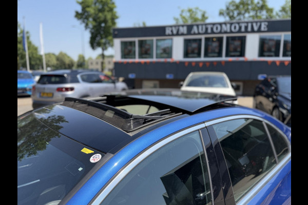 Mercedes-Benz C-Klasse 300 e AMG Line Limited PHEV | VAN € 42.900,- VOOR € 39.877,- | UW WK-VOORDEEL: € 3.023,- | PANORAMADAK | DISTRONIC (ACC) | ACHTERUITRIJCAMERA | DODEHOEKASSISTENT | AMBIENT LIGHTING | MERCEDES-DEALER ONDERHOUDEN | RIJKLAAR MET 12 MAANDEN BOVAG GARANTIE |