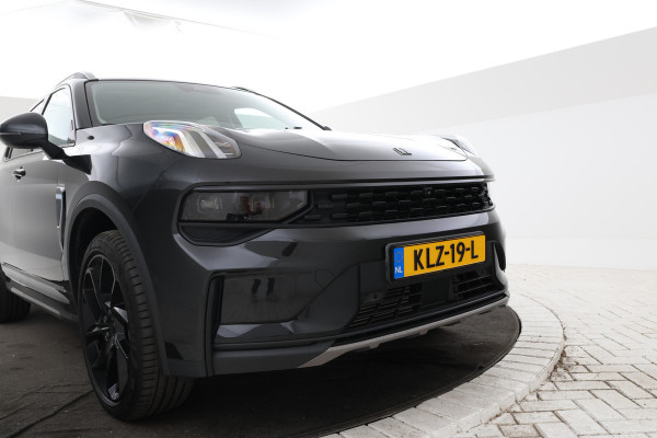 Lynk & Co 01 1.5 360 Graden, Navigatie, Climate, Full black