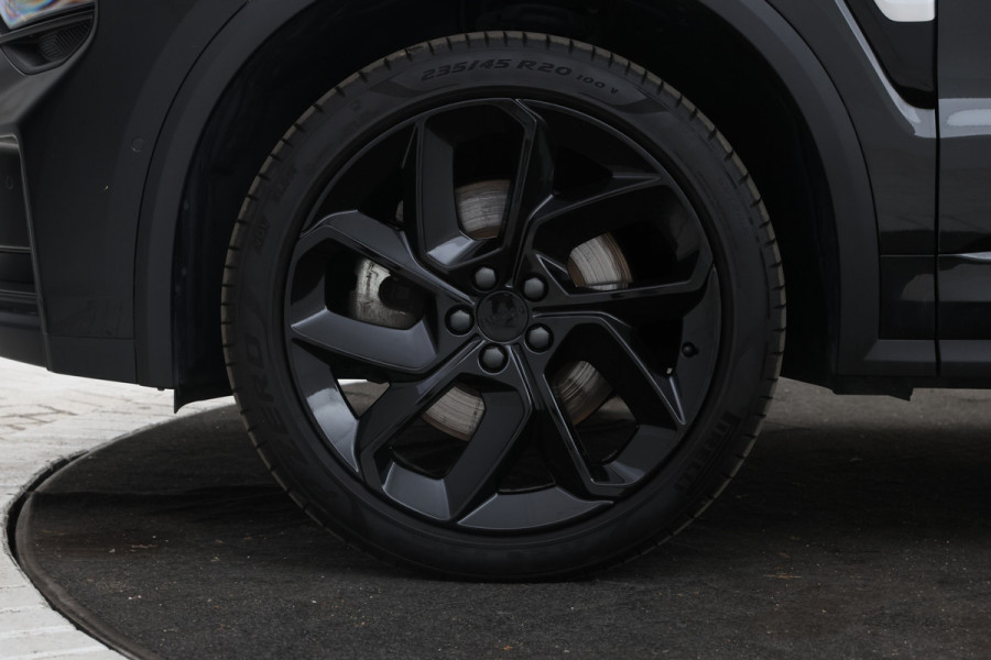 Lynk & Co 01 1.5 360 Graden, Navigatie, Climate, Full black