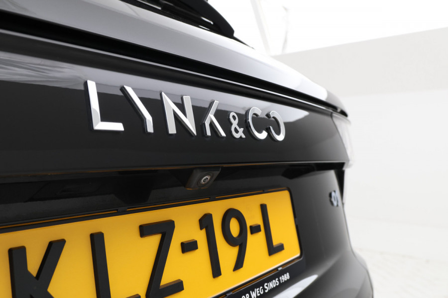 Lynk & Co 01 1.5 360 Graden, Navigatie, Climate, Full black