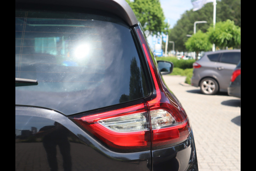 Renault Grand Scénic 1.3 TCe Bose 7p. Navi / Pano / Automaat / Camera / Pdc / Blis / Massage / 7 Zitplaatsen / Volledig onderhouden