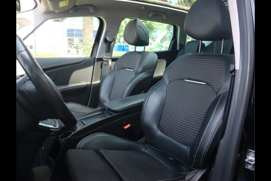 Renault Grand Scénic 1.3 TCe Bose 7p. Navi / Pano / Automaat / Camera / Pdc / Blis / Massage / 7 Zitplaatsen / Volledig onderhouden