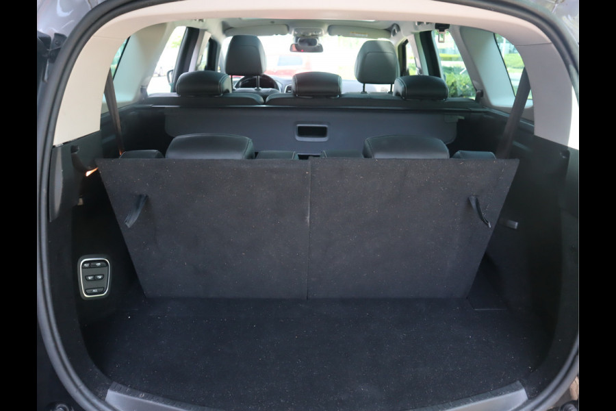 Renault Grand Scénic 1.3 TCe Bose 7p. Navi / Pano / Automaat / Camera / Pdc / Blis / Massage / 7 Zitplaatsen / Volledig onderhouden