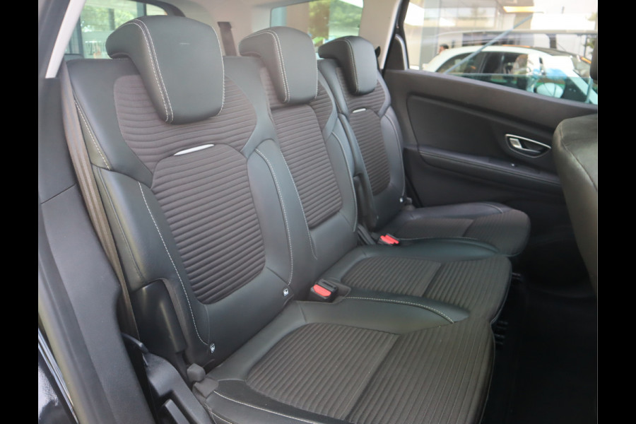 Renault Grand Scénic 1.3 TCe Bose 7p. Navi / Pano / Automaat / Camera / Pdc / Blis / Massage / 7 Zitplaatsen / Volledig onderhouden