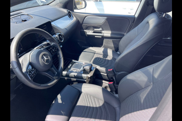 Mercedes-Benz B-Klasse 200d / AUTOMAAT / CAMERA / NAP / LEER / XENON / TELEFOON / 1e EIGENAAR