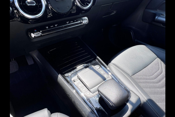 Mercedes-Benz B-Klasse 200d / AUTOMAAT / CAMERA / NAP / LEER / XENON / TELEFOON / 1e EIGENAAR