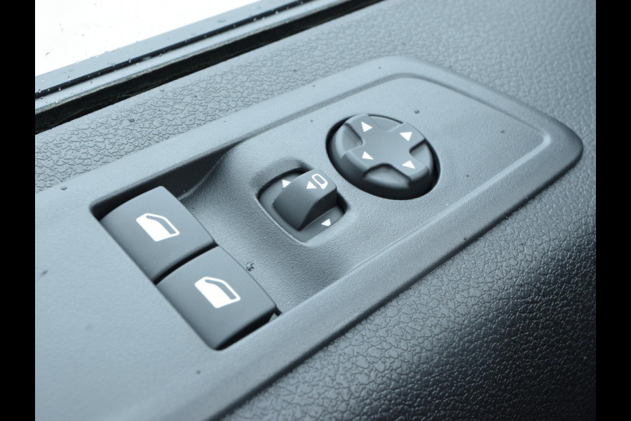 Opel Vivaro L3 75 kWh | tot 8 jaar garantie | Laadruimtebetimmering | Navi incl. Apple Carplay | camera | dodehoek detectie | parkeersensoren voor & achter | Comfort tussenschot | rijklaarprijs