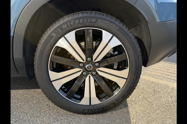 Volvo XC40 Recharge Core 70 kWh SOH: 96% VAN: 32.900,- VOOR: 30.877,- UW WKVOORDEEL: 2.023,- | DEALER ONDERHOUDEN | RIJKLAARPRIJS incl. 12mnd BOVAG