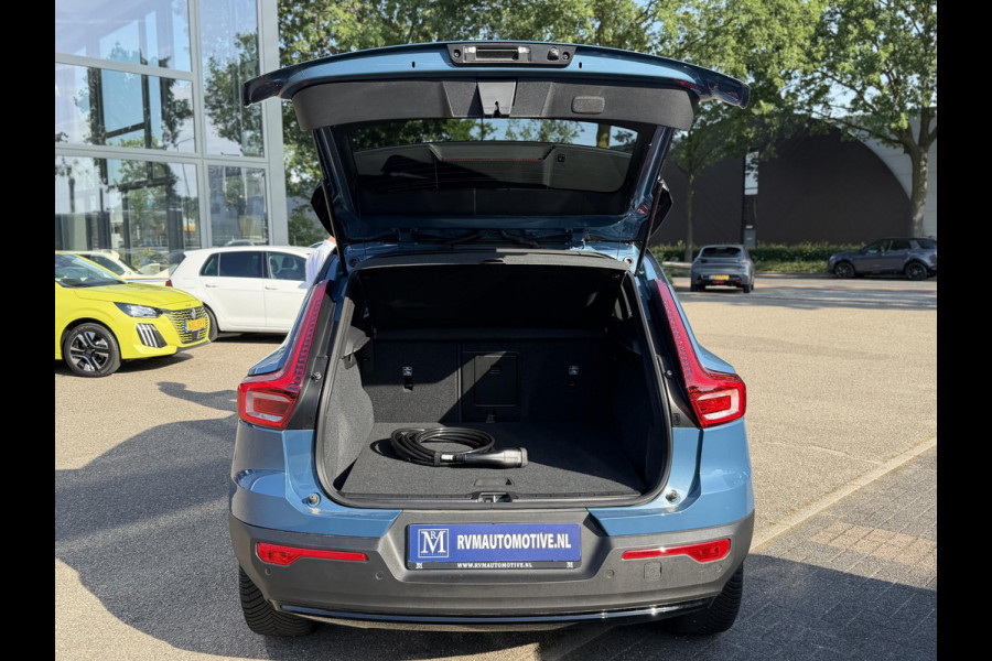Volvo XC40 Recharge Core 70 kWh SOH: 96% VAN: 32.900,- VOOR: 30.877,- UW WKVOORDEEL: 2.023,- | DEALER ONDERHOUDEN | RIJKLAARPRIJS incl. 12mnd BOVAG