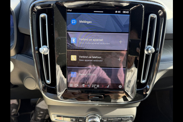 Volvo XC40 Recharge Core 70 kWh SOH: 96% VAN: 32.900,- VOOR: 30.877,- UW WKVOORDEEL: 2.023,- | DEALER ONDERHOUDEN | RIJKLAARPRIJS incl. 12mnd BOVAG