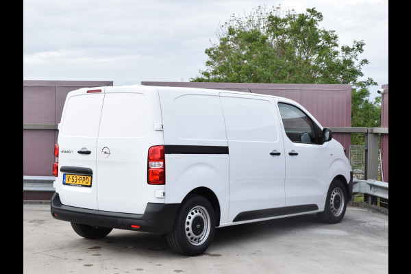 Opel Vivaro Electric L2 75 kWh | tot 8 jaar garantie | laadruimtebetimmering | dodehoek detectie | Apple Carplay | camera | parkeersensoren voor & achter | Comfort scheidingswand | rijklaarprijs