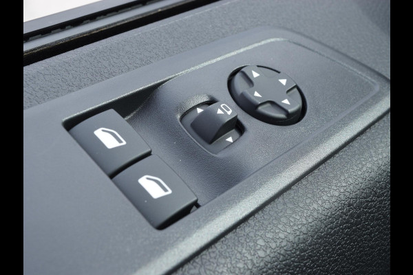 Opel Vivaro Electric L2 75 kWh | tot 8 jaar garantie | laadruimtebetimmering | dodehoek detectie | Apple Carplay | camera | parkeersensoren voor & achter | Comfort scheidingswand | rijklaarprijs