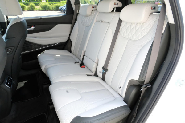 Hyundai Santa Fe 1.6 T-GDI PHEV Premium Plus Sky 265pk | Trekhaak | Schuif-Kantel dak | Krell Audio | 360°C Camera