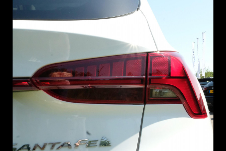 Hyundai Santa Fe 1.6 T-GDI PHEV Premium Plus Sky 265pk | Trekhaak | Schuif-Kantel dak | Krell Audio | 360°C Camera