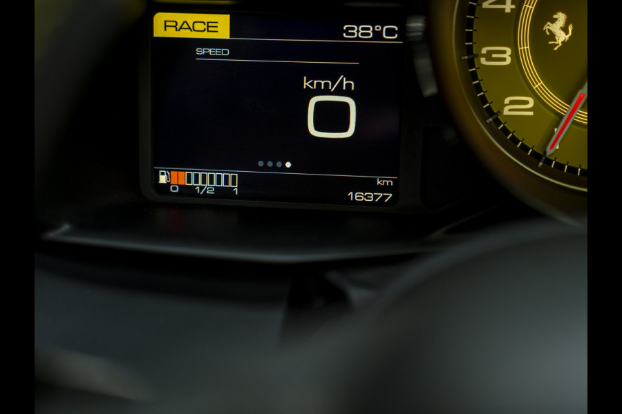 Ferrari 488 3.9 Spider HELE | Racing Seats | Veel carbon!