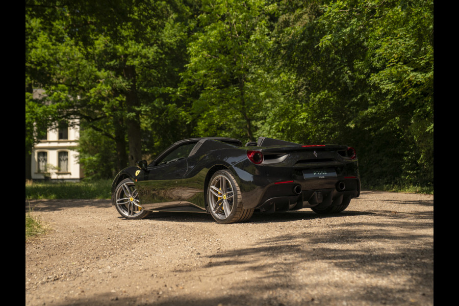 Ferrari 488 3.9 Spider HELE | Racing Seats | Veel carbon!