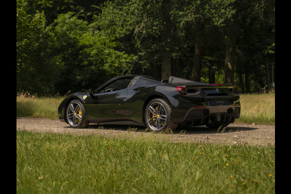 Ferrari 488 3.9 Spider HELE | Racing Seats | Veel carbon!