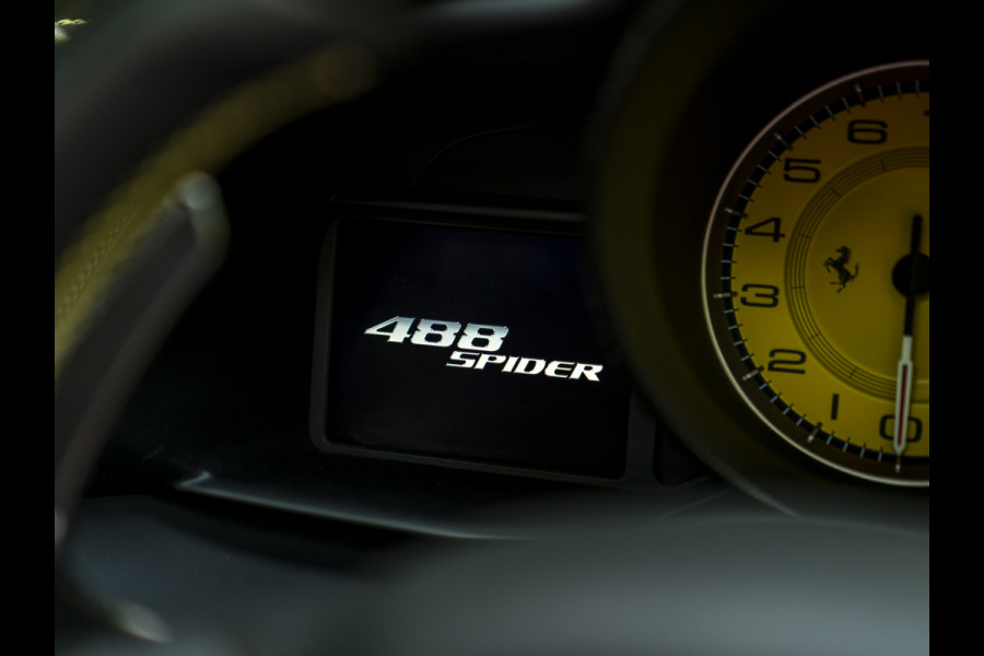 Ferrari 488 3.9 Spider HELE | Racing Seats | Veel carbon!