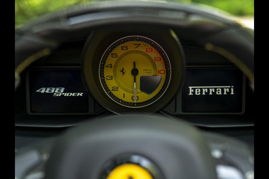 Ferrari 488 3.9 Spider HELE | Racing Seats | Veel carbon!