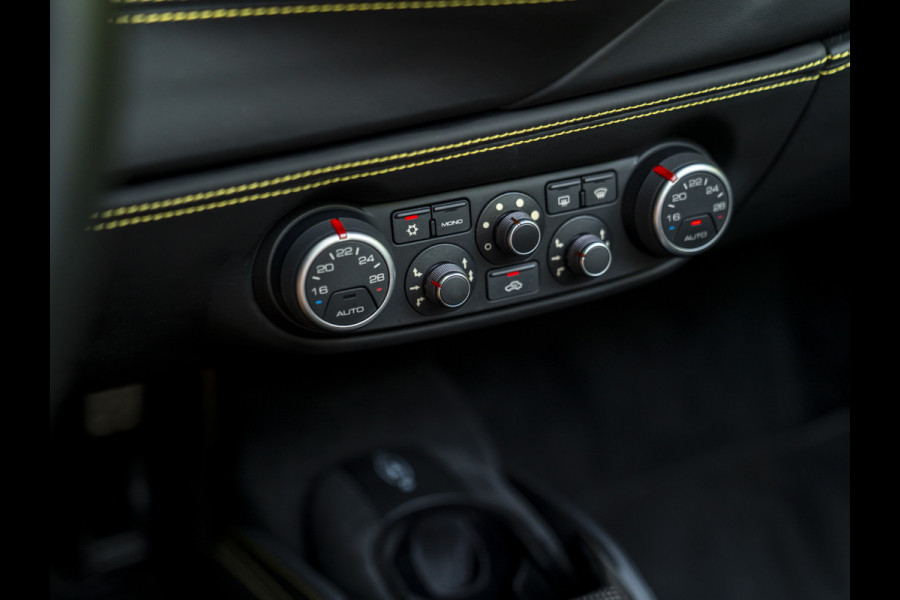 Ferrari 488 3.9 Spider HELE | Racing Seats | Veel carbon!