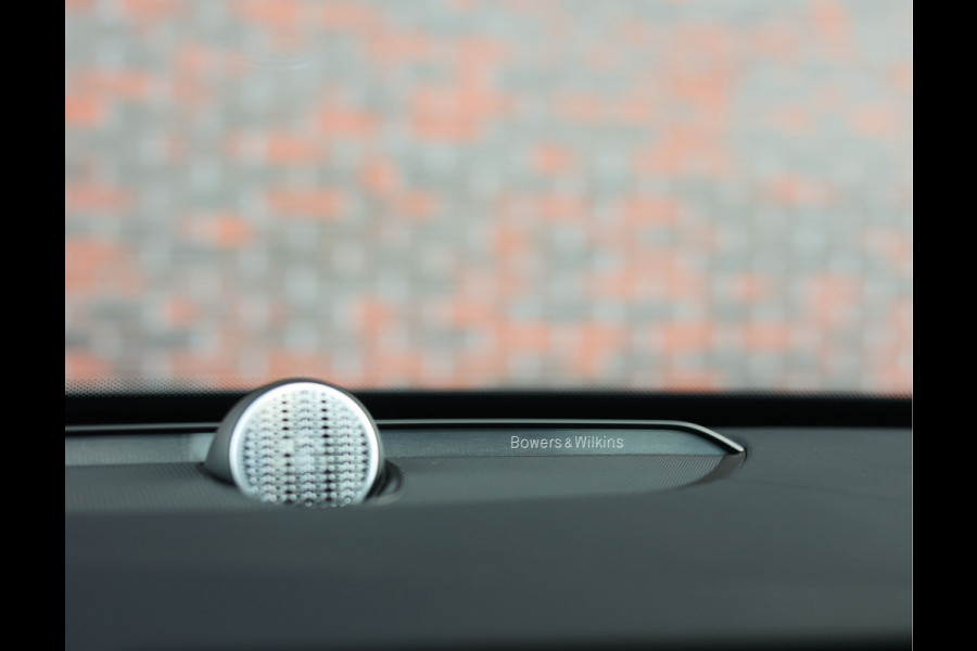 Volvo XC90 T8 AWD Plus Dark | Pano - Trekhaak - Bowers&Wilkins