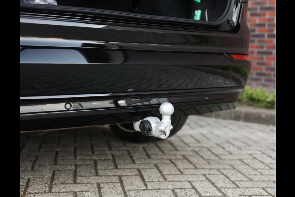 Volvo XC90 T8 AWD Plus Dark | Pano - Trekhaak - Bowers&Wilkins