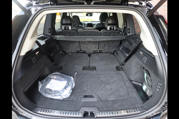 Volvo XC90 T8 AWD Plus Dark | Pano - Trekhaak - Bowers&Wilkins