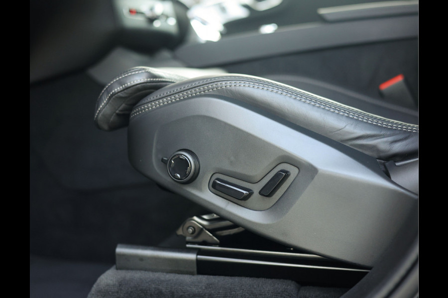 Volvo XC90 T8 AWD Plus Dark | Pano - Trekhaak - Bowers&Wilkins