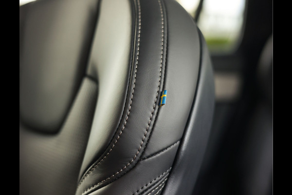 Volvo XC90 T8 AWD Plus Dark | Pano - Trekhaak - Bowers&Wilkins