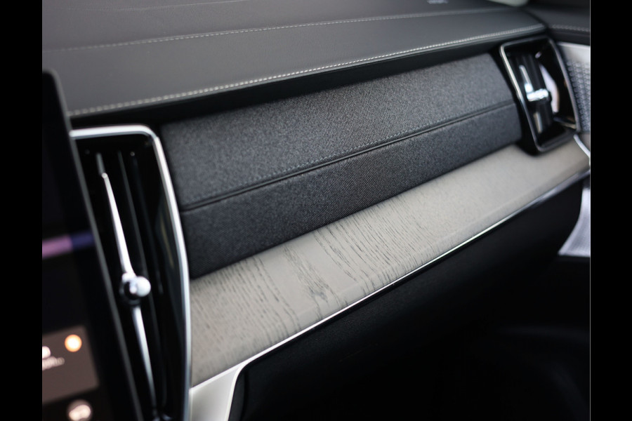 Volvo XC90 T8 AWD Plus Dark | Pano - Trekhaak - Bowers&Wilkins