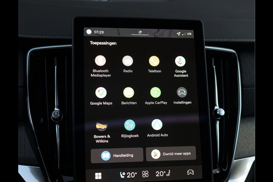 Volvo XC90 T8 AWD Plus Dark | Pano - Trekhaak - Bowers&Wilkins