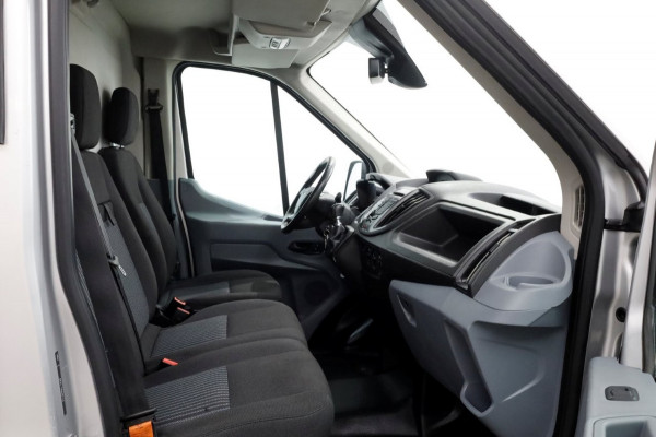 Ford Transit 350 2.0 TDCI 130pk E6 L3H2 Trend Airco/Camera/Trekhaak 2800kg 02-2019