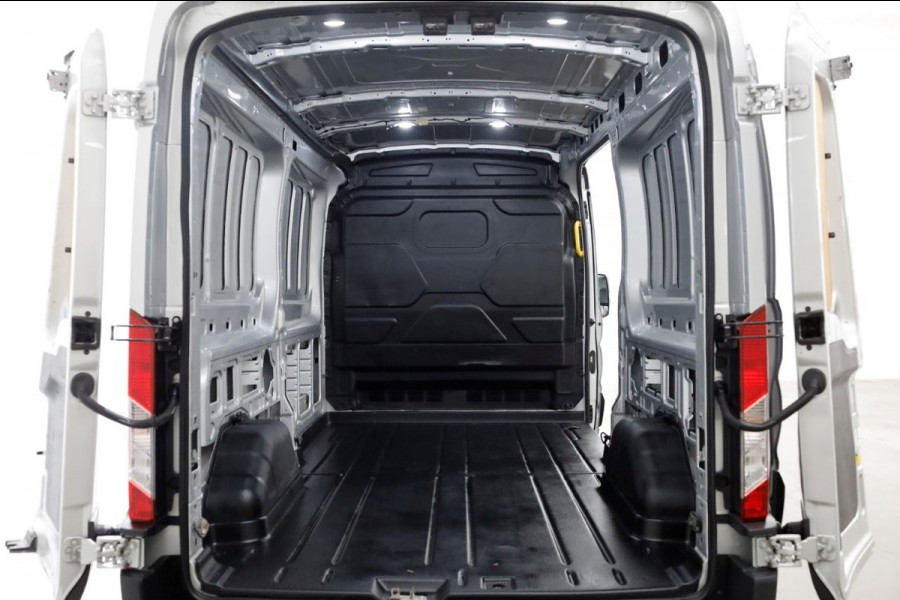 Ford Transit 350 2.0 TDCI 130pk E6 L3H2 Trend Airco/Camera/Trekhaak 2800kg 02-2019