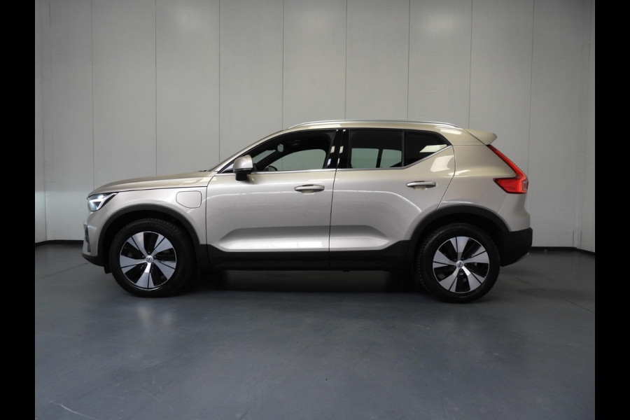 Volvo XC40 1.5 T4 Plug-In Hybrid Core Bright NAVI/CAMERA/LED/18"LMV!