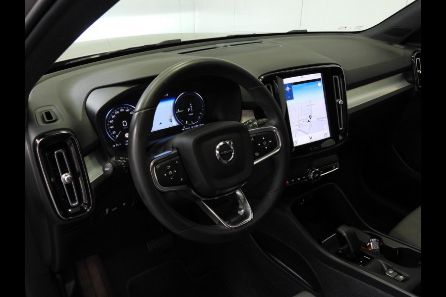 Volvo XC40 1.5 T4 Plug-In Hybrid Core Bright NAVI/CAMERA/LED/18"LMV!