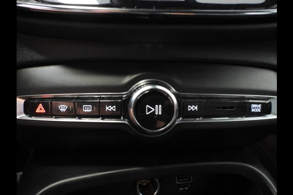 Volvo XC40 1.5 T4 Plug-In Hybrid Core Bright NAVI/CAMERA/LED/18"LMV!