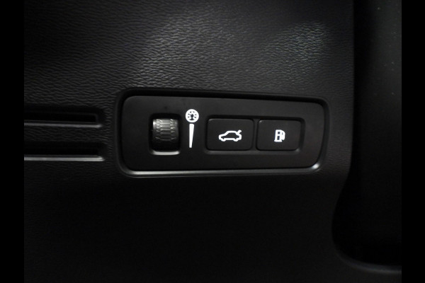 Volvo XC40 1.5 T4 Plug-In Hybrid Core Bright NAVI/CAMERA/LED/18"LMV!