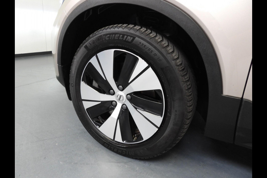 Volvo XC40 1.5 T4 Plug-In Hybrid Core Bright NAVI/CAMERA/LED/18"LMV!