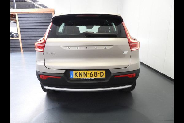 Volvo XC40 1.5 T4 Plug-In Hybrid Core Bright NAVI/CAMERA/LED/18"LMV!