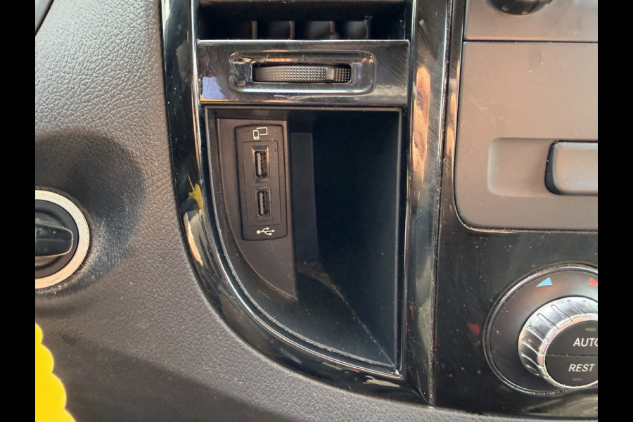 Mercedes-Benz Vito 114 CDI automaat L2H1 DC 5 persoons / euro 6 / bpm vrij / vaste prijs rijklaar € 28.950 ex btw / lease vanaf € 473 / leer / camera / cruise en climate control / navigatie / trekhaak !