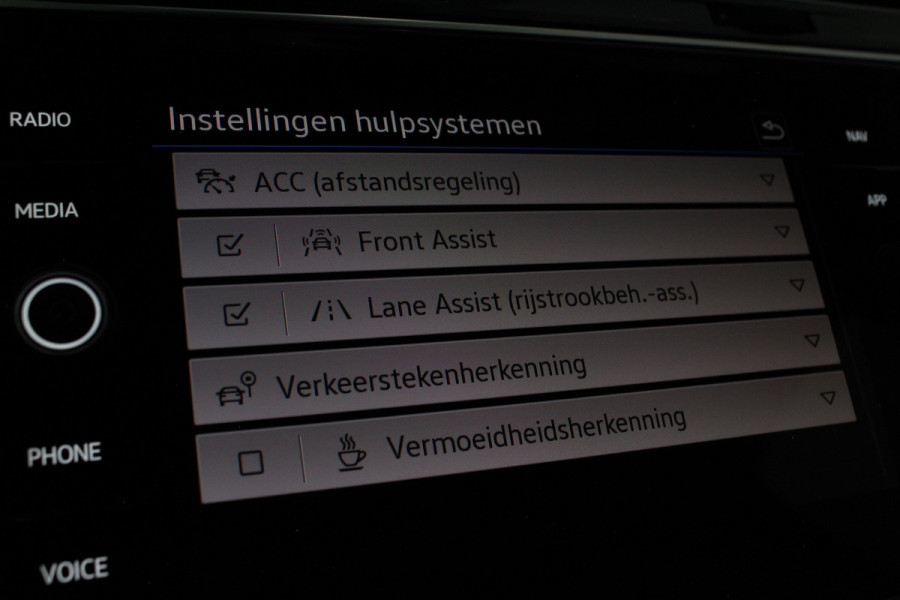 Volkswagen Tiguan 1.5 TSI Life > 150pk automaat/Winterpakket/Apple CarPlay, Android Auto