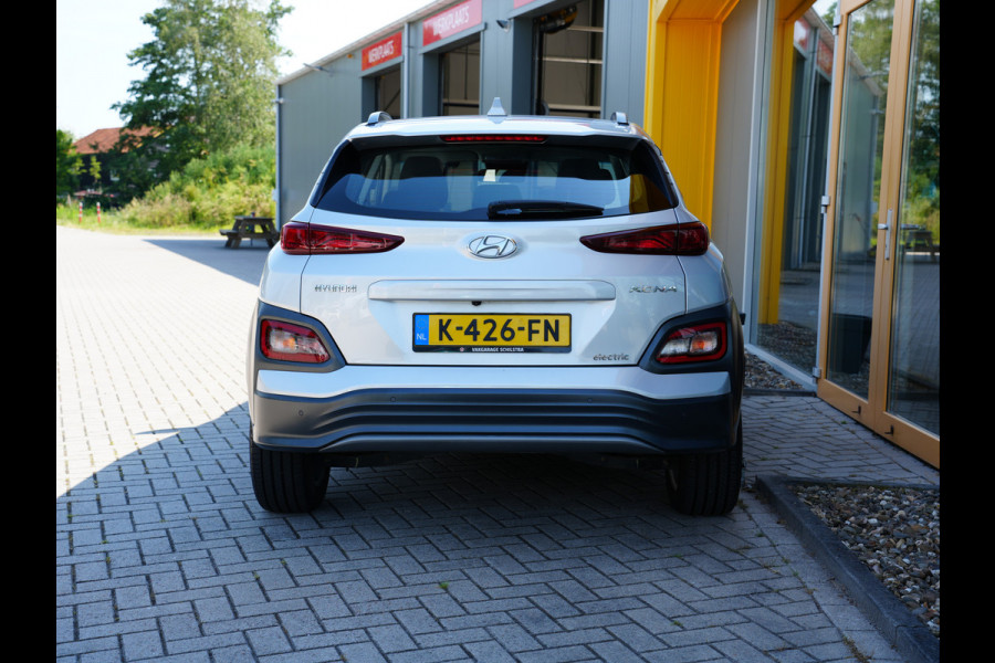Hyundai Kona EV Comfort 64 kWh | Warmtepomp | Cruise control adaptief | Apple Carplay |