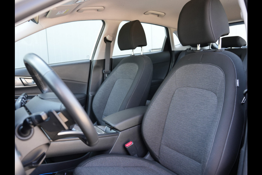 Hyundai Kona EV Comfort 64 kWh | Warmtepomp | Cruise control adaptief | Apple Carplay |